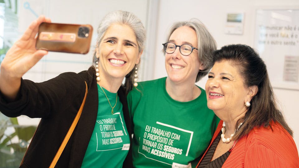 Sheynna Hakim, CEO of BNP Paribas Cardif in Brazil; Pauline Leclerc-Glorieux, CEO of BNP Paribas Cardif; Luiza Helena Trajano, President of the Council of Magazine Luiza.